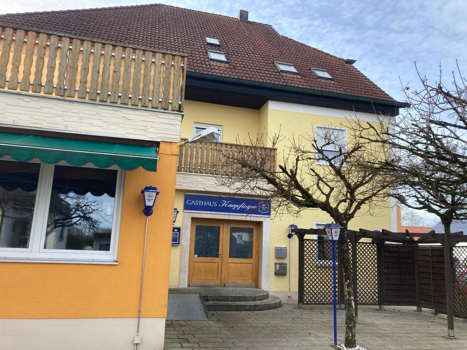 Gasthaus Karpfinger Aiterhofen 外观 照片