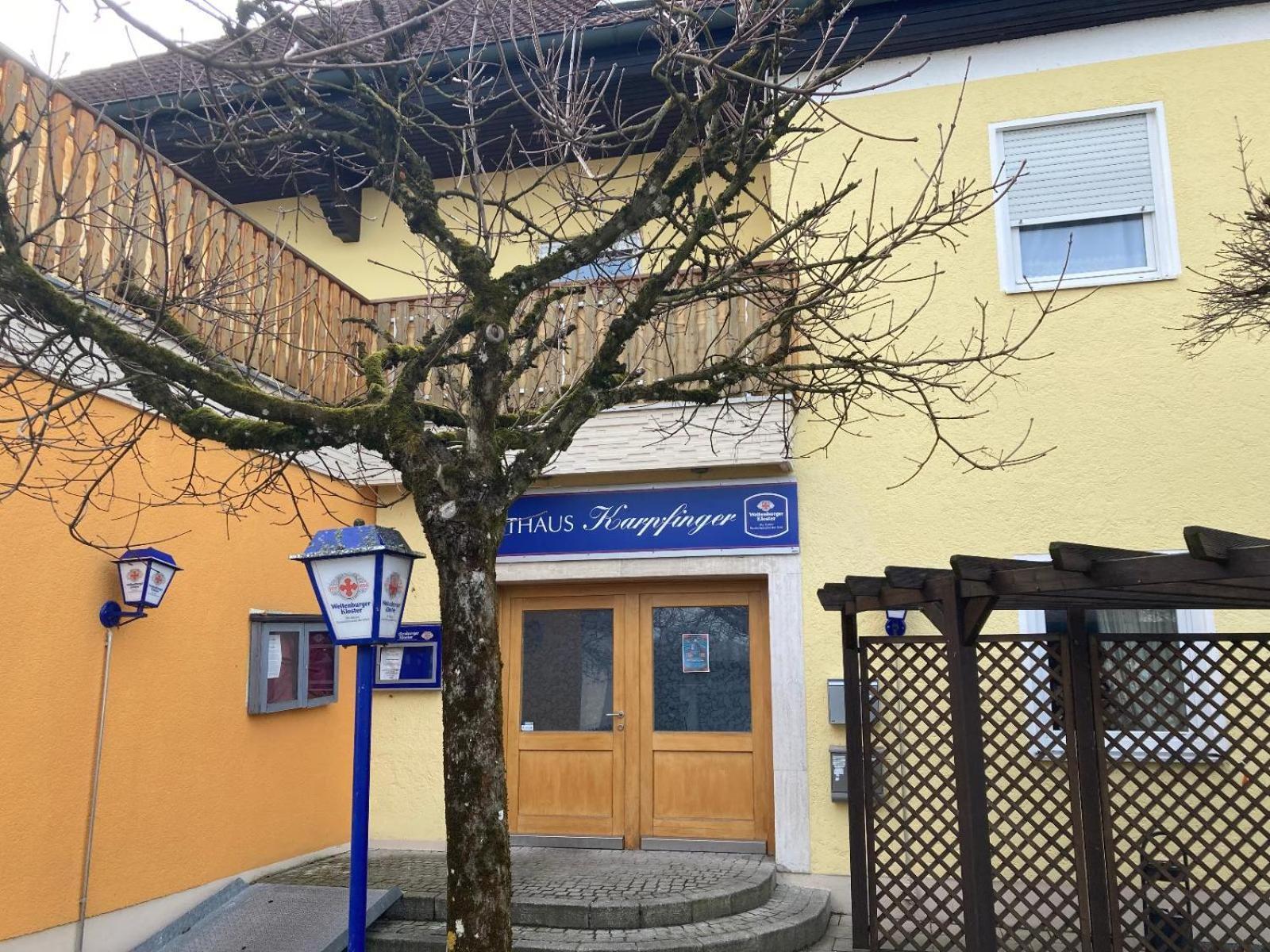 Gasthaus Karpfinger Aiterhofen 外观 照片