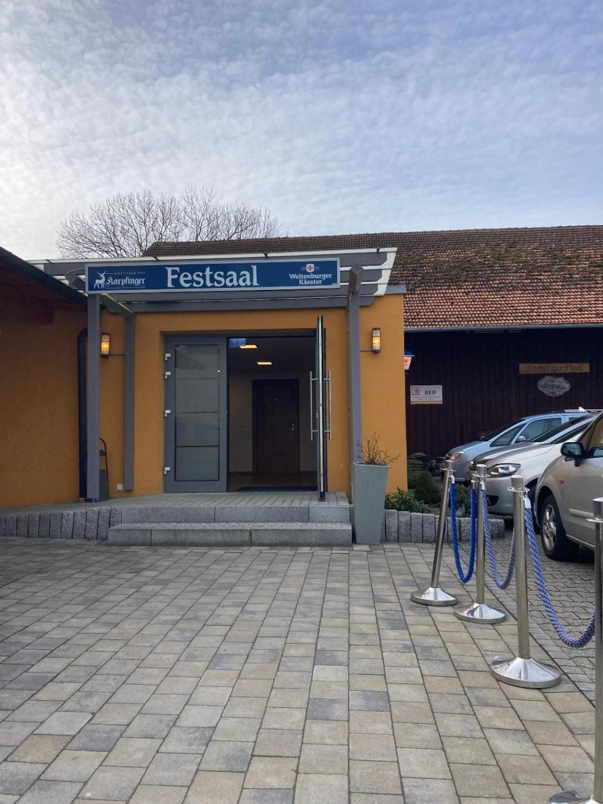 Gasthaus Karpfinger Aiterhofen 外观 照片